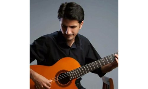 BURAK CANÖZER  (GİTAR)